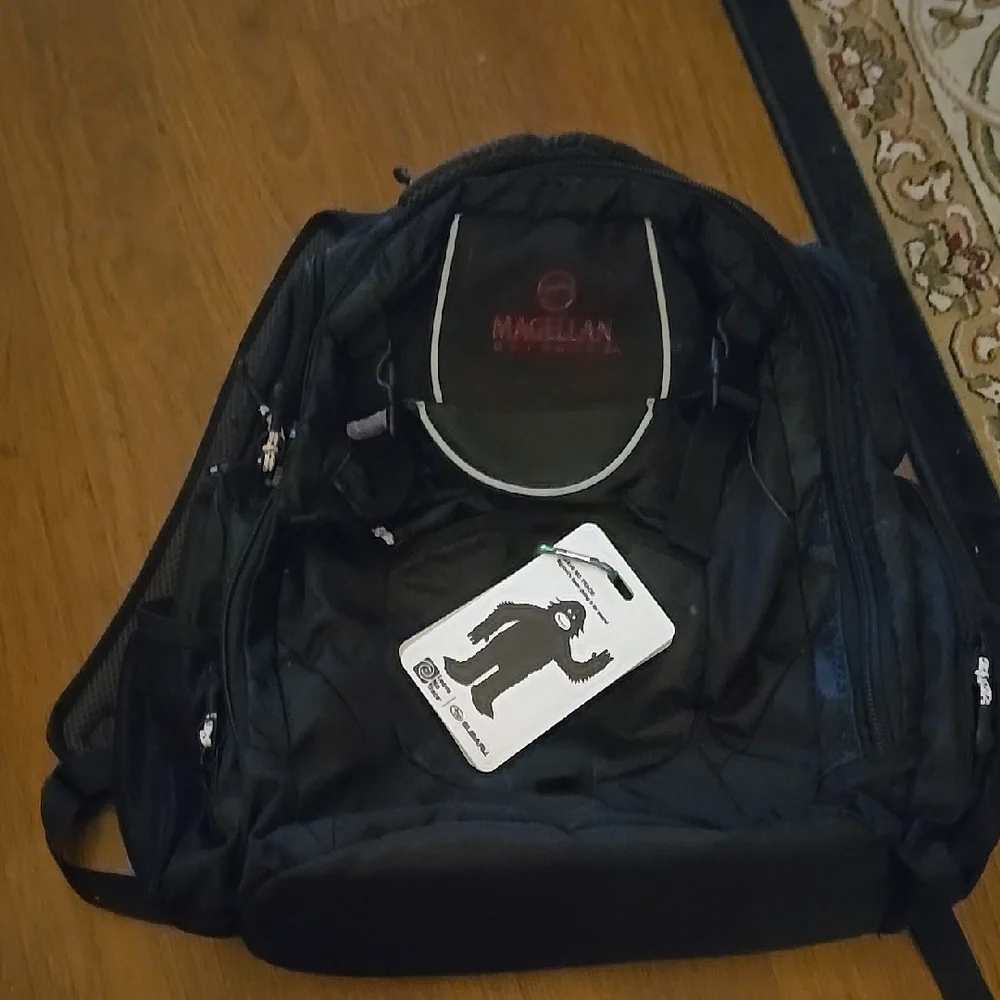 Magellan Black Backpack Red Trim XRay Friendly AirFlow Panel Excellent Condition